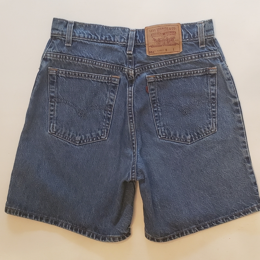 Vintage Levi's 551 Relaxed Fit High Waisted Shorts